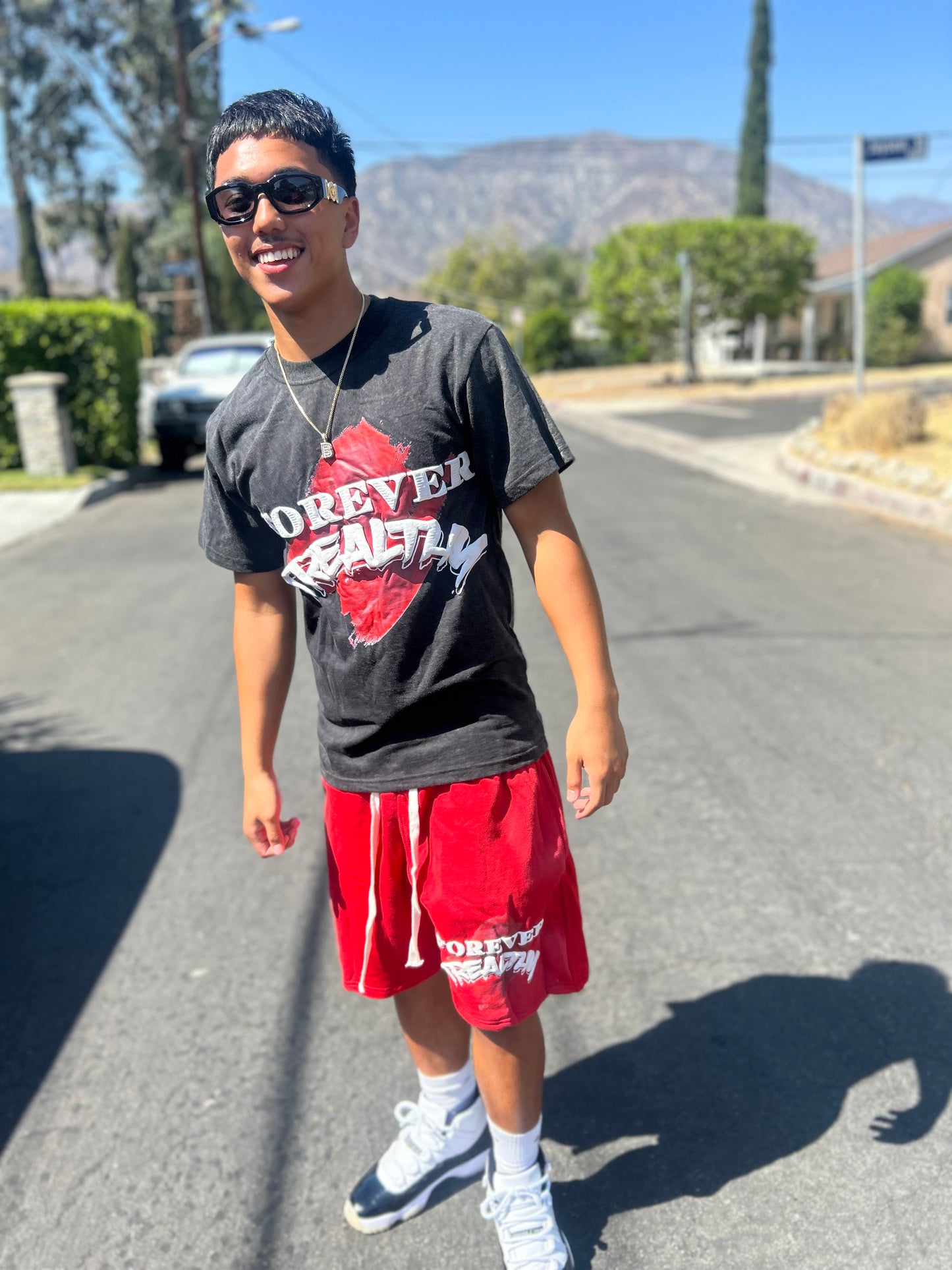 FOREVER TREALTHY Short set
